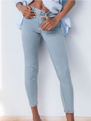Jeansy skinny - niebieski. Niebieskie jeansy damskie Sinsay. Za 39.99 zł.