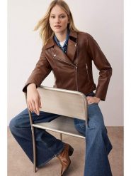 Trendyol Kurtka w kolorze brązowym ze skóry syntetycznej rozmiar: S. Brązowe kurtki damskie Trendyol, s, bez wzorów, ze skóry, bez kaptura. Za 95.99 zł.