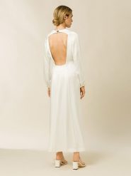 IVY & OAK Sukienka w kolorze kremowym rozmiar: 38. Brązowe sukienki damskie IVY & OAK, bez wzorów, bez ramiączek. Za 312.58 zł.