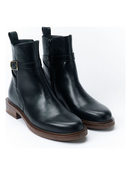 British Passport Skórzane botki w kolorze czarnym rozmiar: 38. Czarne botki damskie British Passport, bez obcasa, bez zapięcia. Za 347.81 zł.