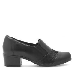 Półbuty Go Soft. Czarne czółenka damskie GO SOFT, bez wzorów, bez obcasa, na obcasie. Za 199.99 zł.