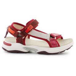 Sandały D.Franklin Sneakers Sandal Strips DFSH406003-Burg czerwone. Czerwone sandały damskie bez wzorów, bez obcasa, bez zapięcia. Za 503.88 zł.