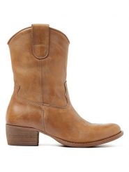 Lazamani Skórzane botki w kolorze jasnobrązowym rozmiar: 38. Brązowe botki damskie Lazamani, eleganckie, bez obcasa, bez zapięcia. Za 347.99 zł.