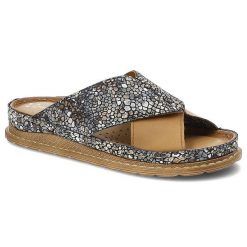 Brązowe Klapki Maciejka Wygodne Skórzane Buty. Brązowe klapki damskie Maciejka, bez wzorów, z dresówki, bez obcasa, na obcasie, bez zapięcia. Za 205.00 zł.