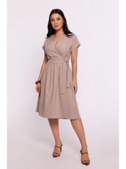 Be Wear Sukienka w kolorze beżowym rozmiar: M. Brązowe sukienki damskie Be Wear, bez wzorów, bez ramiączek. Za 188.85 zł.