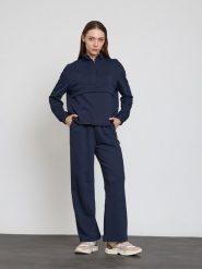 BGN Spodnie dresowe w kolorze granatowym rozmiar: 36. Niebieskie spodnie dresowe damskie BGN, bez wzorów, z dresówki. Za 100.99 zł.