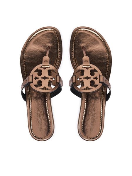 Tory Burch Japonki 183517 Niebieski. Niebieskie klapki damskie Tory Burch, bez wzorów, ze skóry, bez obcasa, bez zapięcia. Za 1,134.00 zł.