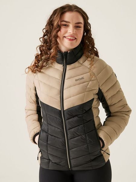 Regatta Kurtka pikowana "Dalent" w kolorze beżowo-brązowym rozmiar: 38. Brązowe kurtki damskie Regatta, bez wzorów, bez kaptura. Za 167.28 zł.