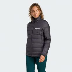 Kurtka Terrex Multi Light Down CLIMAWARM. Czarne kurtki damskie Adidas, bez wzorów, z puchu, bez kaptura. Za 599.00 zł.