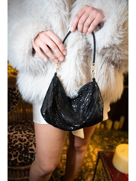 Victor & Hugo Paris Torebka "Sima" w kolorze czarnym - 24 x 16,5 x 3 cm rozmiar: onesize. Czarne torebki klasyczne damskie Victor & Hugo Paris, z materiału, bez dodatków. Za 314.01 zł.