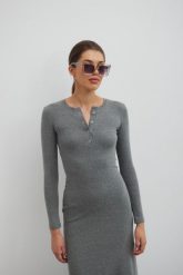 Dopasowana sukienka maxi z napami w kolorze GREY MELANGE- MENSA-XL. Szare sukienki damskie Marsala, bez wzorów, z bawełny, eleganckie, bez ramiączek. W wyprzedaży za 191.94 zł.