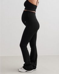 Damskie legginsy ciążowe prążkowane, bezszwowe Ribbed Seamless czarne. Czarne legginsy damskie Aim'n, s, bez wzorów, z dzianiny, na fitness i siłownię. Za 254.00 zł.