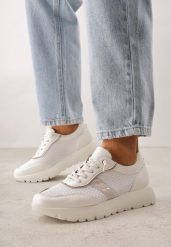 Białe Sneakersy na Grubej Podeszwie ze Skórzaną Wkładką i Napisem Airarge. Białe obuwie sportowe damskie Born2be, bez zapięcia. Za 89.99 zł.