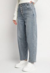 Niebieskie Jeansy Mom Fit z Bawełną i Wysokim Stanem Efanelis. Niebieskie jeansy damskie Born2be, z podwyższonym stanem. Za 89.99 zł.