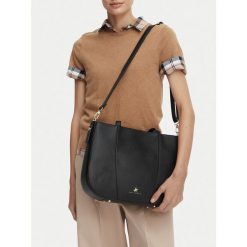 Torebka Beverly Hills Polo Club. Czarne torebki klasyczne damskie Beverly Hills Polo Club, bez dodatków. Za 219.99 zł.