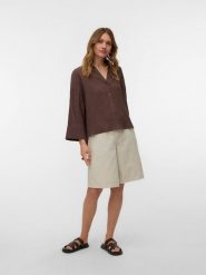 Vero Moda Bluzka w kolorze brązowym rozmiar: S. Brązowe bluzki damskie Vero Moda, s, bez wzorów, bez kołnierzyka, bez ramiączek. Za 149.95 zł.