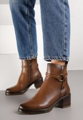 Brązowe Botki na Słupku z Aplikacją przy Cholewce Tulonisse. Brązowe botki damskie Born2be, z dzianiny, eleganckie, bez obcasa, na obcasie, bez zapięcia. Za 189.99 zł.