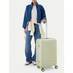 Walizka średnia Reebok. Zielone walizki Reebok, bez wzorów, średnie. Za 299.99 zł.