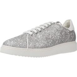 Buty GEOX D THYMAR C Srebrny. Szare obuwie trekkingowe damskie Geox, z gumy, bez zapięcia. Za 367.99 zł.