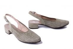 RIEKER 47060-52 green, czółenka damskie. Zielone czółenka damskie Rieker, bez wzorów, bez obcasa, na obcasie. Za 299.90 zł.