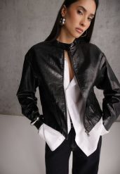 Czarna Kurtka Ramoneska Bomber z Kieszeniami z Klapami Nealira. Czarne kurtki damskie Renee, l, bez wzorów, z poliesteru, bez kaptura. Za 89.99 zł.