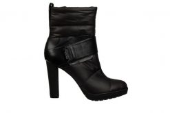 Botki Calvin Klein Nasha Black, Czarny, Tworzywo - 39. Czarne botki damskie Calvin Klein, z nylonu, bez obcasa, bez zapięcia. W wyprzedaży za 314.10 zł.