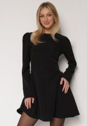 Czarna Rozkloszowana Sukienka Ozdobiona Metaliczną Aplikacją Eleslie. Czarne sukienki damskie Born2be, z aplikacjami, eleganckie, bez ramiączek. Za 149.99 zł.