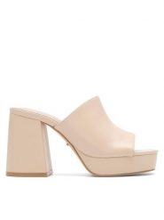 DeeZee Klapki KL-KK5606-1 Beżowy. Brązowe klapki damskie DeeZee, bez wzorów, z syntetyku, bez obcasa, bez zapięcia. Za 159.99 zł.