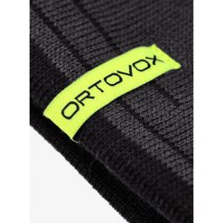 Czapka zimowa Ortovox Peak Beanie - black raven. Czarne czapki damskie ORTOVOX, na zimę, bez wzorów. Za 198.99 zł.