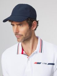 Czapka z daszkiem TBS Quickcap. Niebieskie czapki z daszkiem damskie TBS, bez wzorów, z materiału. Za 207.05 zł.
