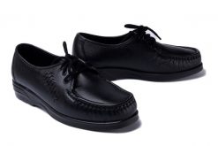 SOLO 015 SZ czarny, półbuty mokasyny damskie sznurowane. Czarne mokasyny damskie Solo, ze skóry, bez obcasa. Za 244.90 zł.