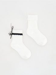 Skarpety 2 pack - czarny. Czarne skarpetki damskie Reserved, bez wzorów. W wyprzedaży za 27.99 zł.