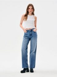Jeansy wide leg high waist z efektem sprania - niebieski. Niebieskie jeansy damskie Sinsay, z podwyższonym stanem. Za 49.99 zł.