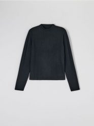 Koszulka ze stójką - czarny. Czarne koszulki damskie Sinsay, l, bez wzorów, prążkowane, bez kołnierzyka, bez ramiączek. Za 29.99 zł.