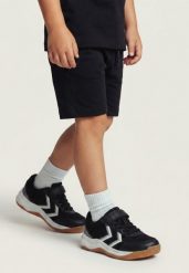 Buty halowe Hummel Multiplay Flex VC 2.0. Czerwone obuwie trekkingowe damskie Hummel, z meshu, bez zapięcia. Za 216.00 zł.