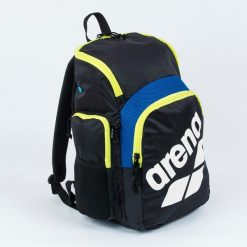 Plecak pływacki Arena Spiky III 35 l. Brązowe plecaki Arena, bez wzorów, z materiału. Za 239.99 zł.