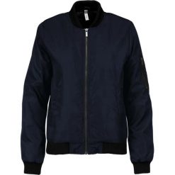 Kurtka bomber damska Kariban. Niebieskie kurtki damskie KARIBAN, xs, bez wzorów, z poliesteru, bez kaptura. Za 327.00 zł.