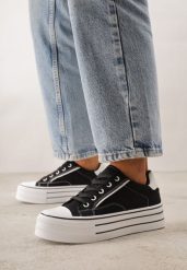 Czarne Klasyczne Trampki na Grubej Podeszwie Araenes. Czarne trampki damskie Born2be, bez wzorów, z jeansu, bez zapięcia. Za 79.99 zł.