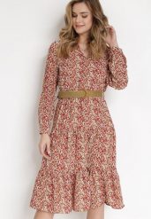 Czerwona Sukienka Z Paskiem Noroe. Czerwone sukienki damskie Born2be, bez wzorów, eleganckie, bez ramiączek. W wyprzedaży za 118.99 zł.