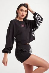 Bluza dresowa damska EA7 EMPORIO ARMANI. Bluzy damskie EA7 Emporio Armani, xs, bez wzorów, z dresówki, bez kaptura. W wyprzedaży za 296.27 zł.