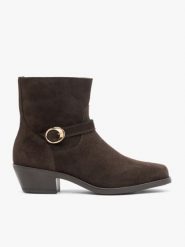 Ciemnobrązowe welurowe botki z klamrą. Brązowe botki damskie Ryłko, ze skóry, eleganckie, za kostkę, bez obcasa, na obcasie, bez zapięcia. Za 479.99 zł.