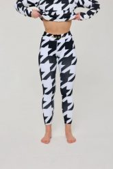 Legginsy termoaktywne – czarno-biała pepitka damskie. Białe legginsy damskie OOSC, s, bez wzorów, z materiału. Za 269.99 zł.