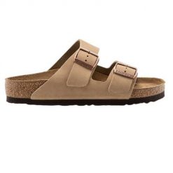 Klapki dla dorosłych Birkenstock Arizona 352201 Tabacco. Brązowe klapki damskie Birkenstock, bez wzorów, bez obcasa, bez zapięcia. Za 409.00 zł.