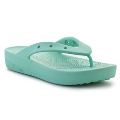 Japonki Crocs Classic Platfrom Flip Oxygen 207714-3UG zielone. Zielone klapki damskie bez wzorów, bez obcasa, bez zapięcia. Za 303.63 zł.