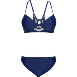 Bikini na fiszbinach (2 części) bonprix niebieski. Niebieskie bikini bonprix, w koronkowe wzory, z koronki. Za 89.99 zł.
