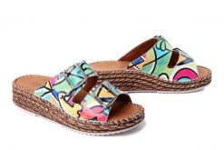 MANITU 900183-00 bunt, klapki damskie. Klapki damskie Manitu, bez wzorów, ze skóry, bez obcasa, bez zapięcia. Za 269.90 zł.