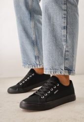 Czarne Klasyczne Trampki w Minimalistycznym Stylu Aroadella. Czarne trampki damskie Born2be, bez wzorów, z jeansu, bez zapięcia. Za 99.99 zł.