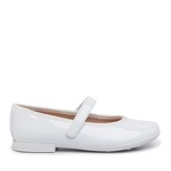 Baleriny Geox. Białe baleriny dziewczęce Geox, bez wzorów, bez obcasa, bez zapięcia. Za 129.99 zł.