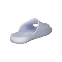 Klapki damskie Nike Victori One Shwer. Białe klapki damskie Nike, bez wzorów, z materiału, bez obcasa, bez zapięcia. Za 264.00 zł.