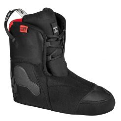 Klapki do jazdy na rolkach Myfit Recall Dual Fit Liner. Czarne klapki damskie MYFIT, bez wzorów, z hardshellu, bez obcasa, bez zapięcia. Za 392.50 zł.